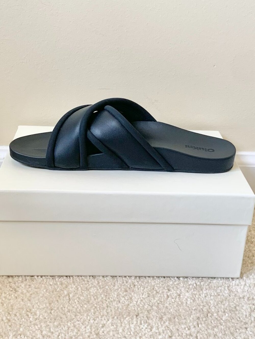 NWT Olukai Ani Black Water Resistant Crisscross Slide Sandals, Size 9 - Picture 6 of 11